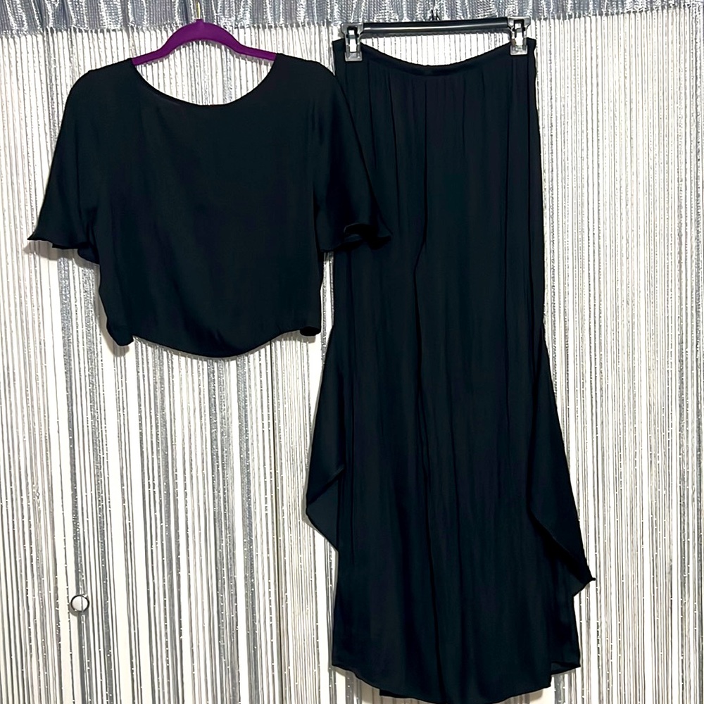 Victoria Secrets black satin pajama set. - Picture 4 of 4